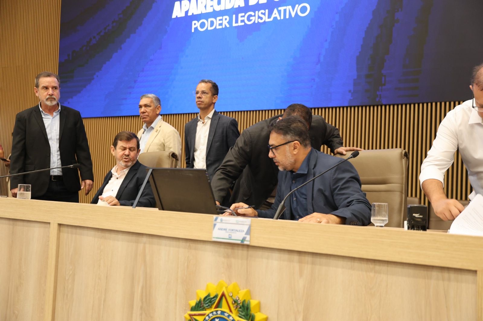 Vereadores aprovam seis projetos de lei que criam e regularizam unidades escolares municipais