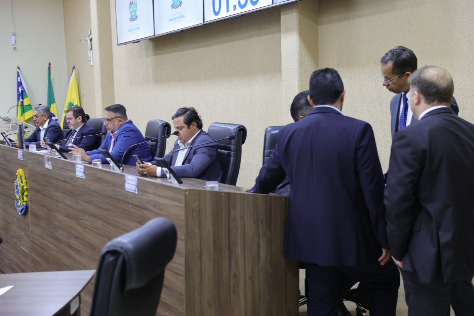 Vereadores votam a favor do veto