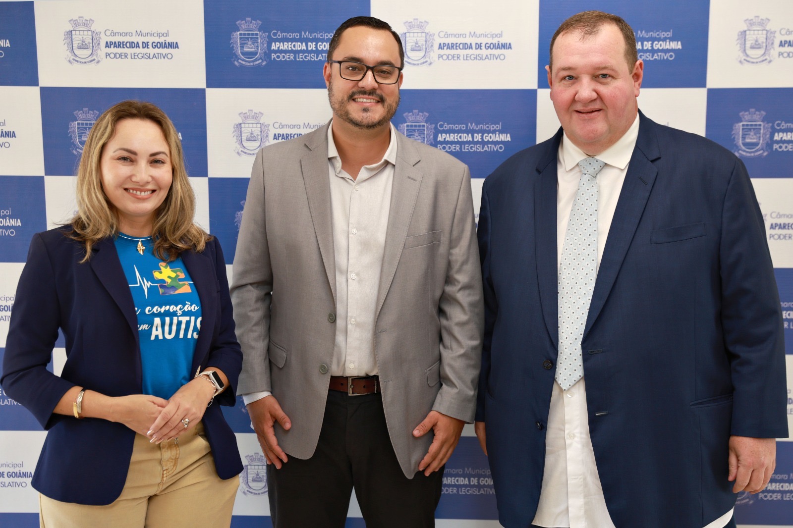 Tales de Castro e Tatá Teixeira ouvem reivindicações de famílias neurodivergentes e propõem soluções em audiência pública