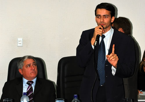 Vereador de Goiânia vista Câmara aparecidense e defende parceria entre os Legislativos