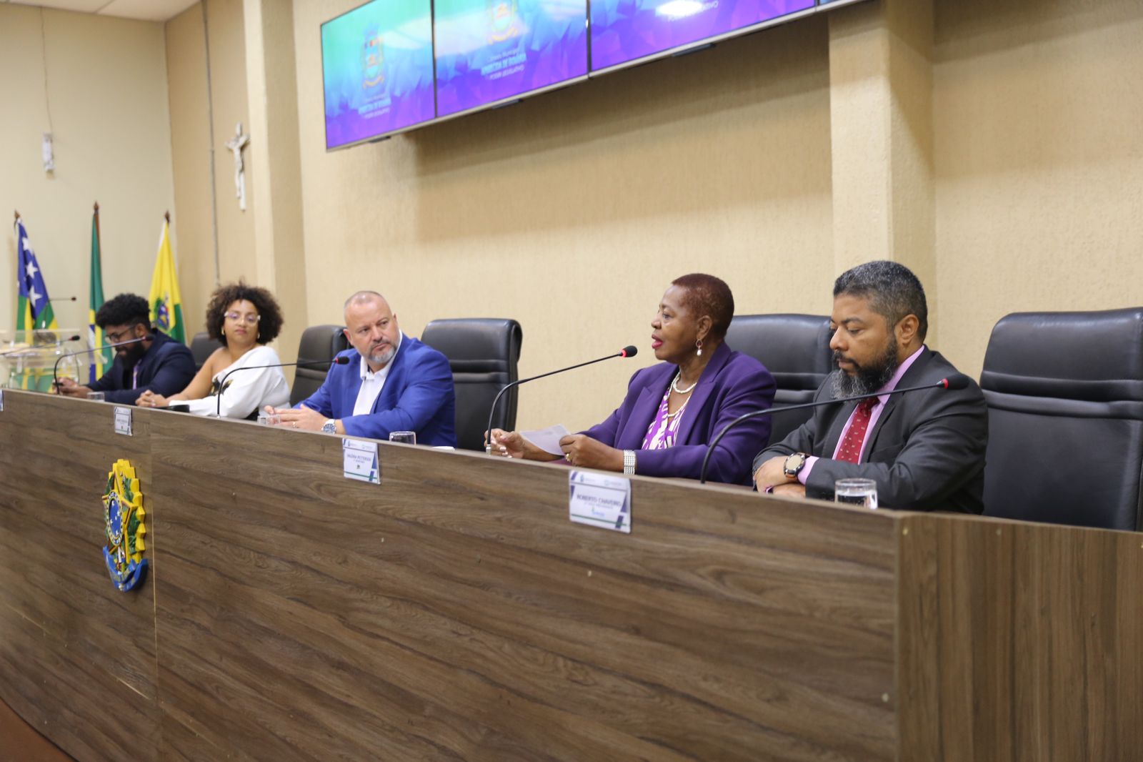 Questão racial é debatida em audiência pública na Câmara de Aparecida 